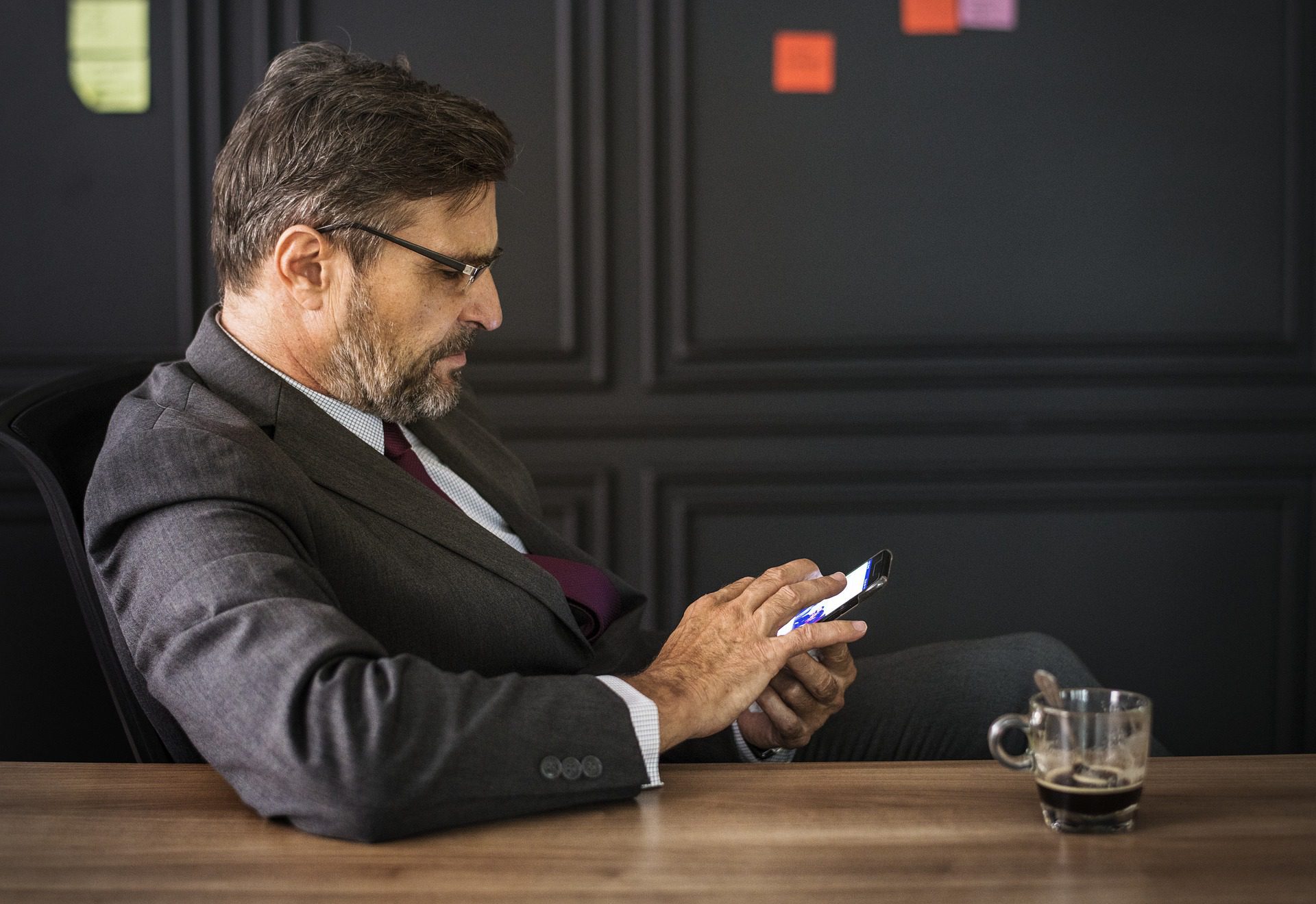 Les 50 ans et plus et la technologie : des barrières à l’emploi?