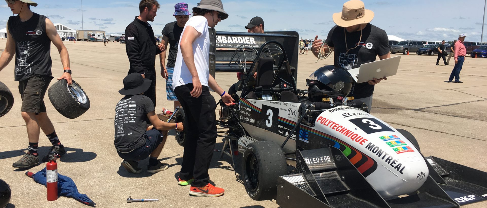 Des prototypes de bolides se distinguent à Poly Montréal