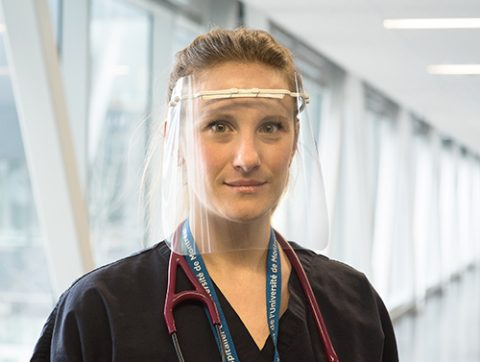 3 000 VISIÈRES POUR LE CHUM