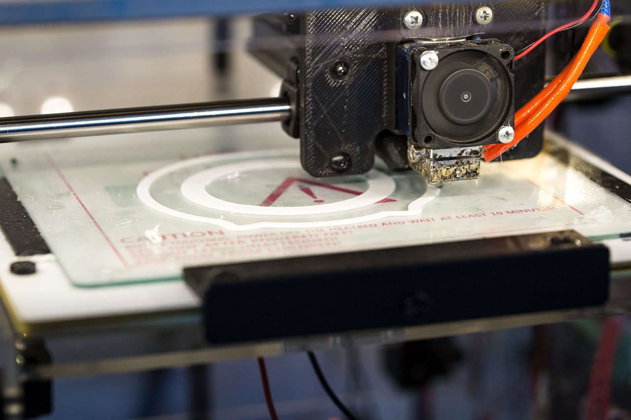 COVI3D: L&rsquo;ÉTS, LE CHUM ET LE CIUSSS NIM IMPRIMENT EN 3D DU MATÉRIEL MÉDICAL