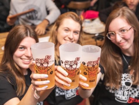 « UNE PINTE DE SCIENCE » TROQUE LES BARS POUR LES ÉCRANS