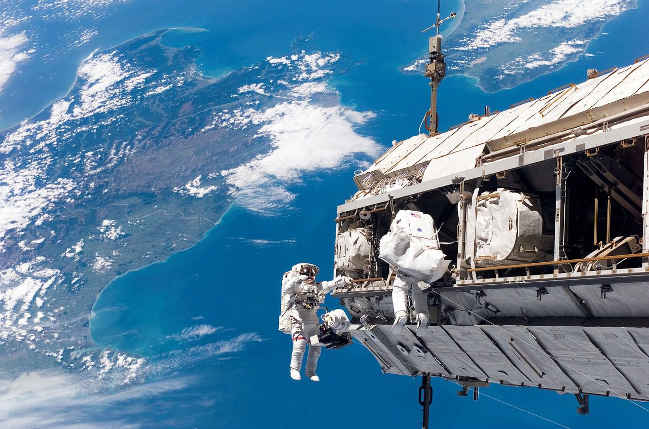 AÉROSPATIAL: QUÉBEC ACCORDE 14 M$