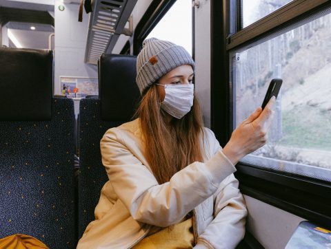 APPLI DE TRAÇAGE: QUÉBEC CONSULTE LA POPULATION