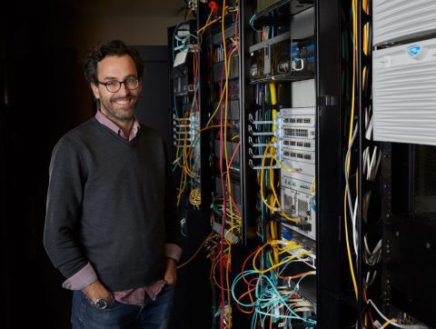 Un Québécois se distingue dans la recherche en sociologie de l&rsquo;IA