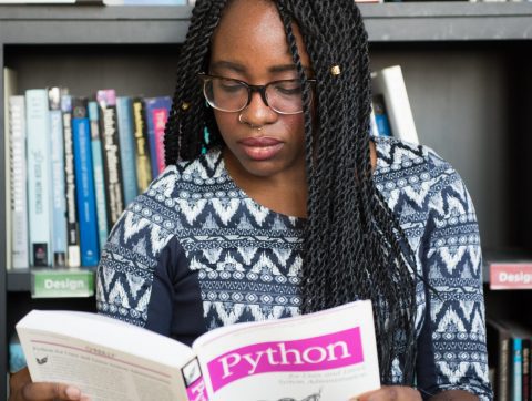 Un guide québécois pour franciser l&rsquo;Intelligence artificielle