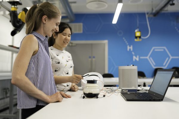 Faire rayonner les innovations québécoises à l&rsquo;international : subvention de 200 000$ pour Forum IA