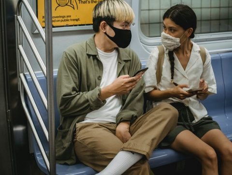 COVID-19 : Les Canadiens favorables aux applications de traçage sans les comprendre