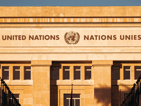 L&rsquo;ONU met le frein sur les IA dangereuses avec un moratoire