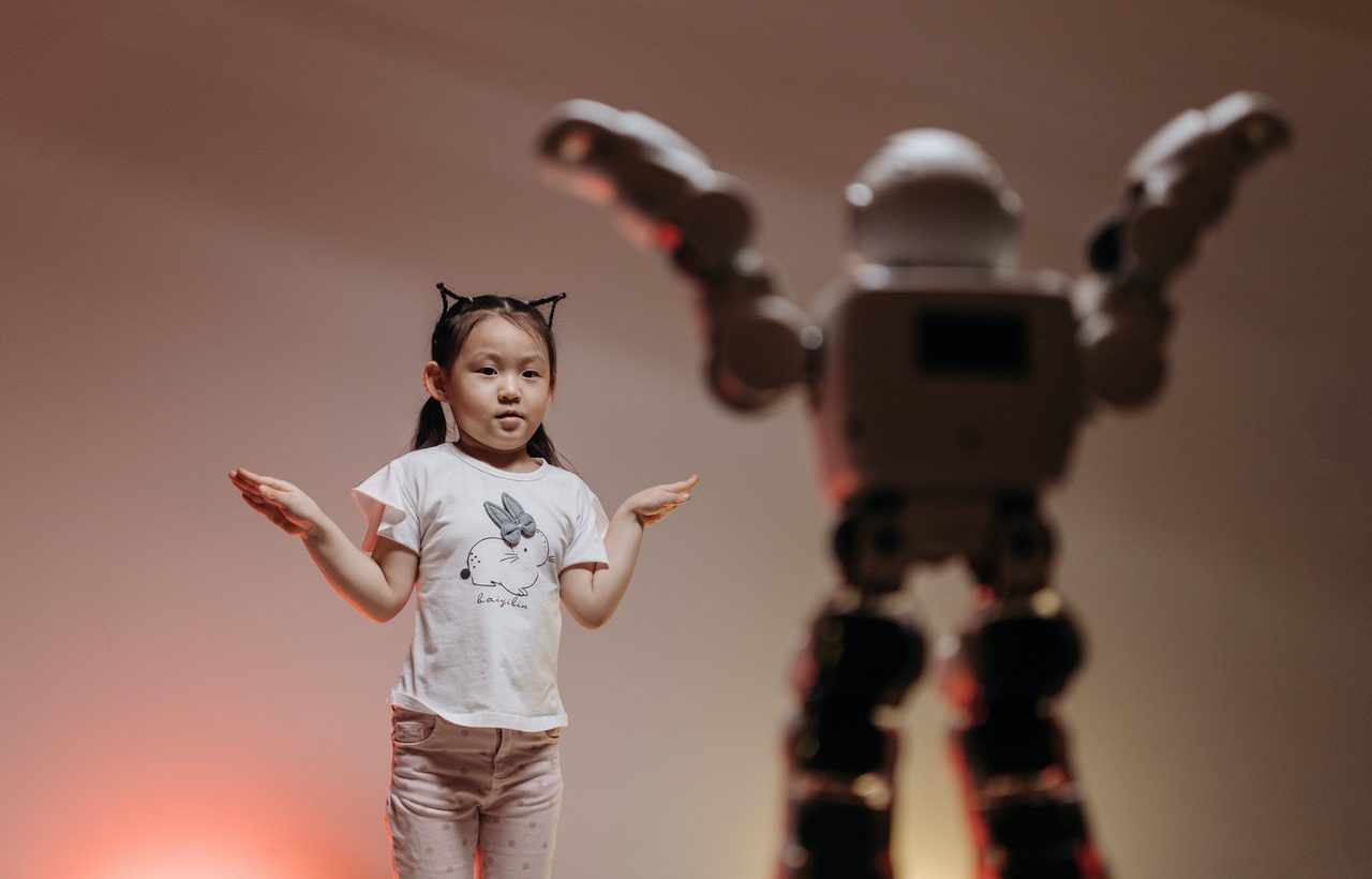 Les biais sexistes dans l&rsquo;IA reproduisent les inégalités entre les femmes et les hommes