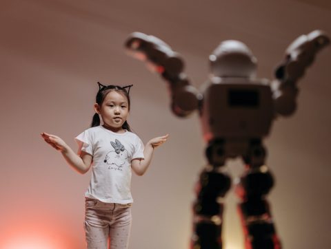 Les biais sexistes dans l&rsquo;IA reproduisent les inégalités entre les femmes et les hommes