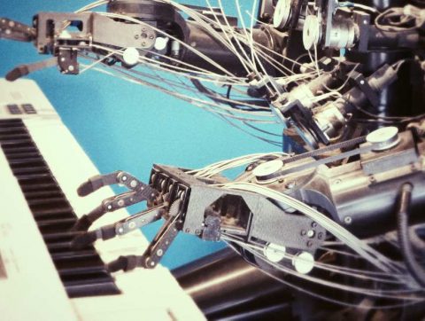 Quand la technologie se substitue aux artistes pour créer