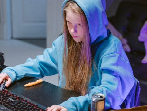 Et si votre ado était responsable d’une cyberattaque contre votre employeur?