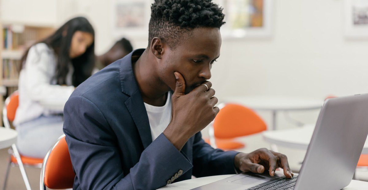 Éthique de l&rsquo;intelligence artificielle : une école d&rsquo;été pour mieux en comprendre les enjeux