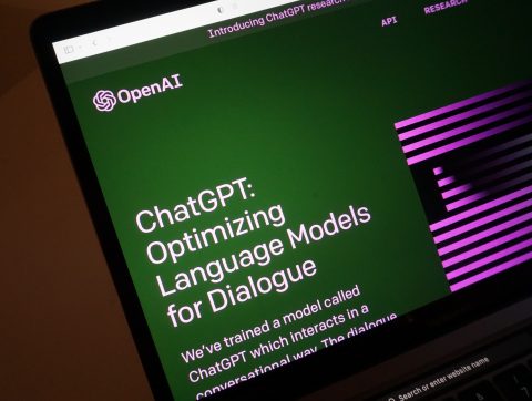 ChatGPT et nos démocraties : entre jouissance et péril