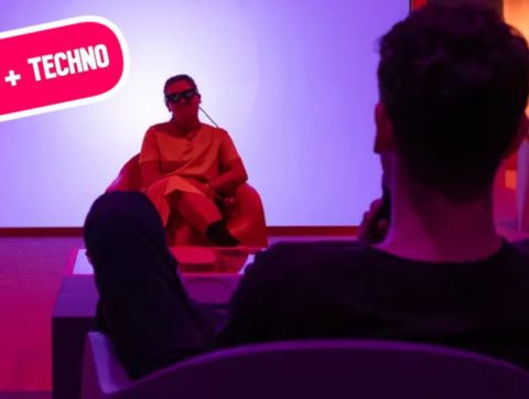 [AMOUR + TECHNO] En tête-à-tête avec un humain… dans le rôle d&rsquo;une IA !