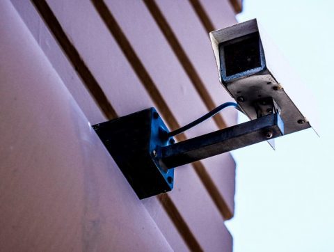 Méfiance et bannissement des caméras de surveillance chinoises