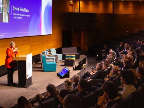 France 2030 : 73 millions d&rsquo;euros investis dans la recherche pour une « IA à la française »