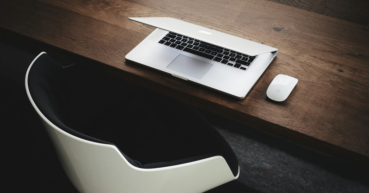 IA au travail : Usage clandestin et révolution digitale