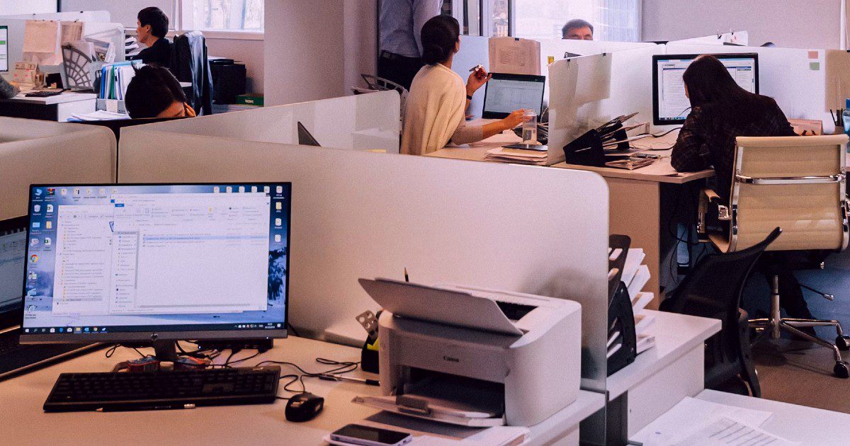 Usage de l&rsquo;IA au travail : entre autonomie et manque d&rsquo;encadrement