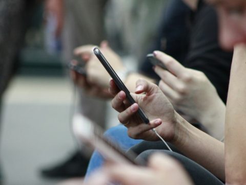 Les réseaux sociaux, nouvelles arènes du débat politique