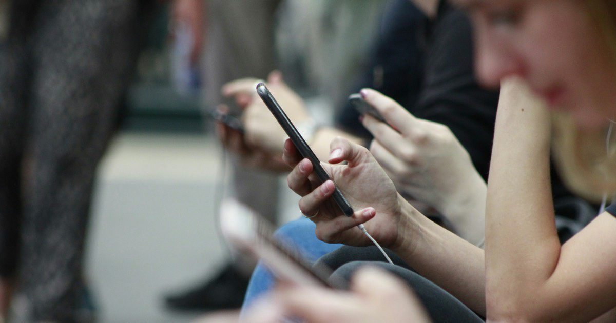 Les réseaux sociaux, nouvelles arènes du débat politique