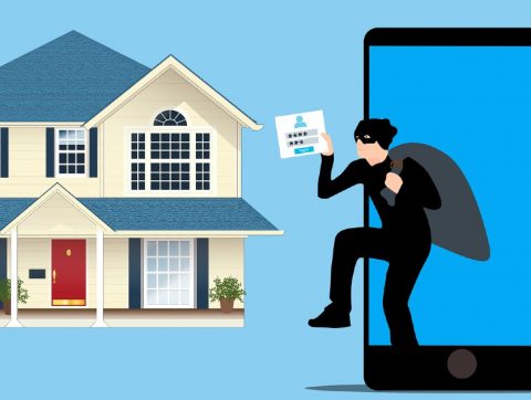 Vacances et réseaux sociaux : 4 éléments qui vous exposent au cambriolage