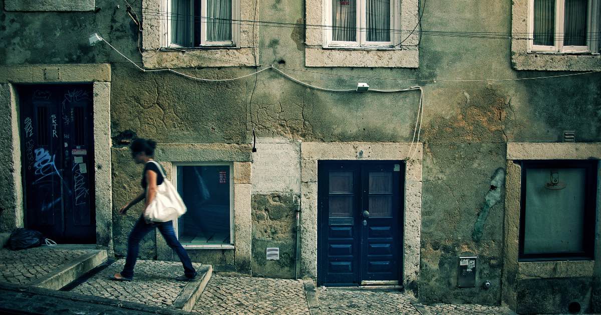 Face au harcèlement de rue, ces applications mobiles misent sur le collectif