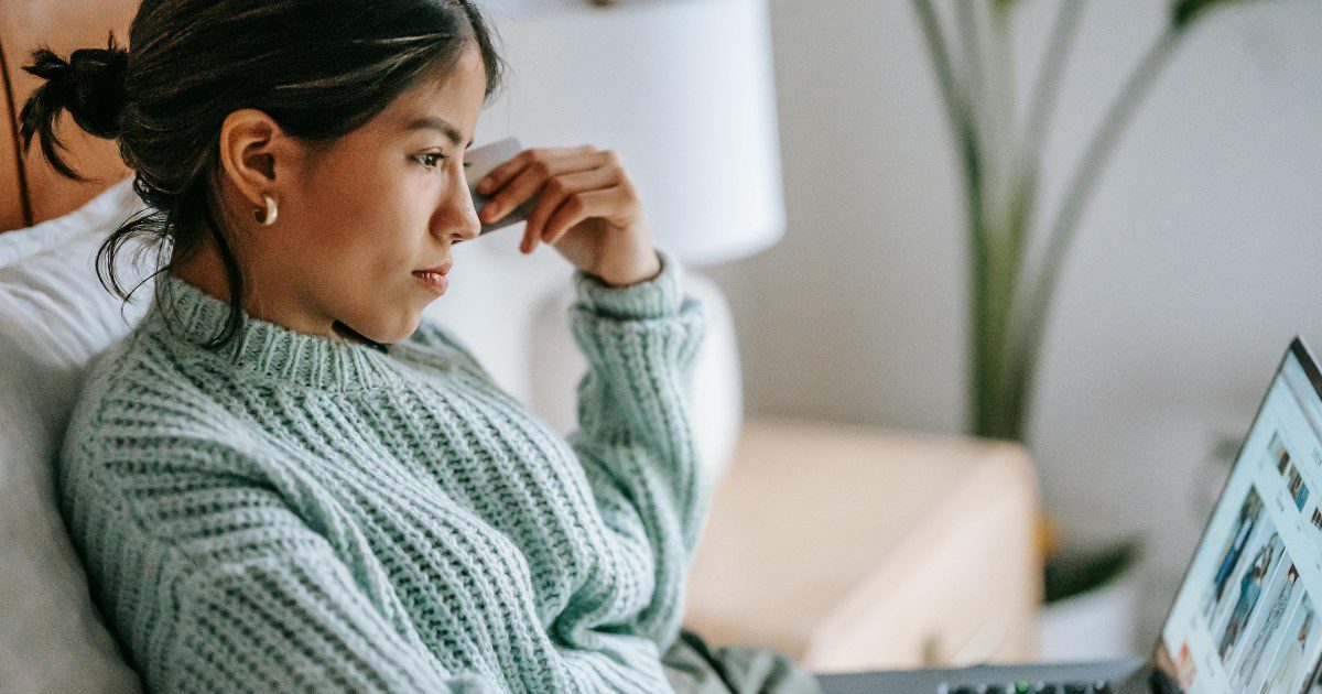 Les consommateurs ne sont pas encore prêts à utiliser l&rsquo;IA pour leurs achats en ligne