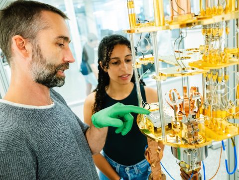 8,1 M$ dans la quantique à Sherbrooke : un écosystème qui « fait l&rsquo;envie du monde entier »